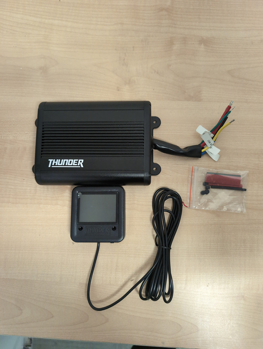 Thunder 20A DC to DC Battery Charger with Solar Input (TDR02021)