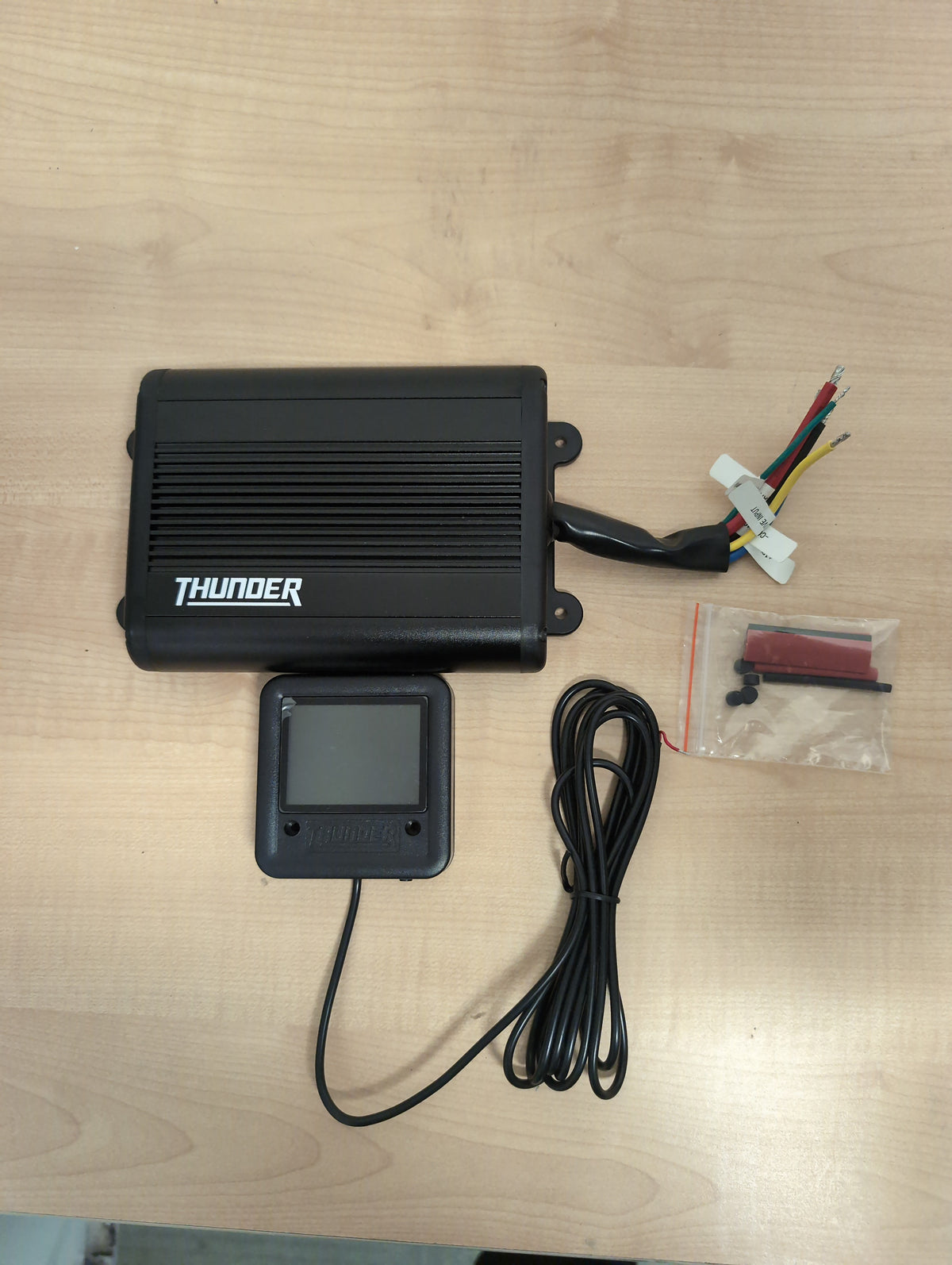Thunder 20A DC to DC Battery Charger with Solar Input (TDR02021)