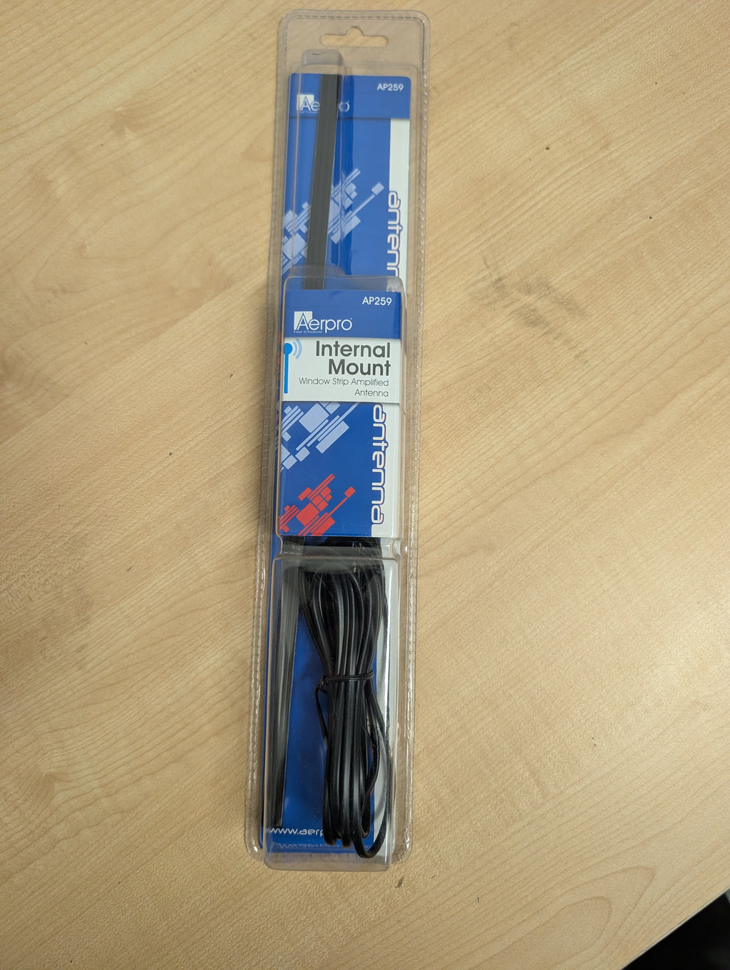 AP259: 12V Windscreen Antenna