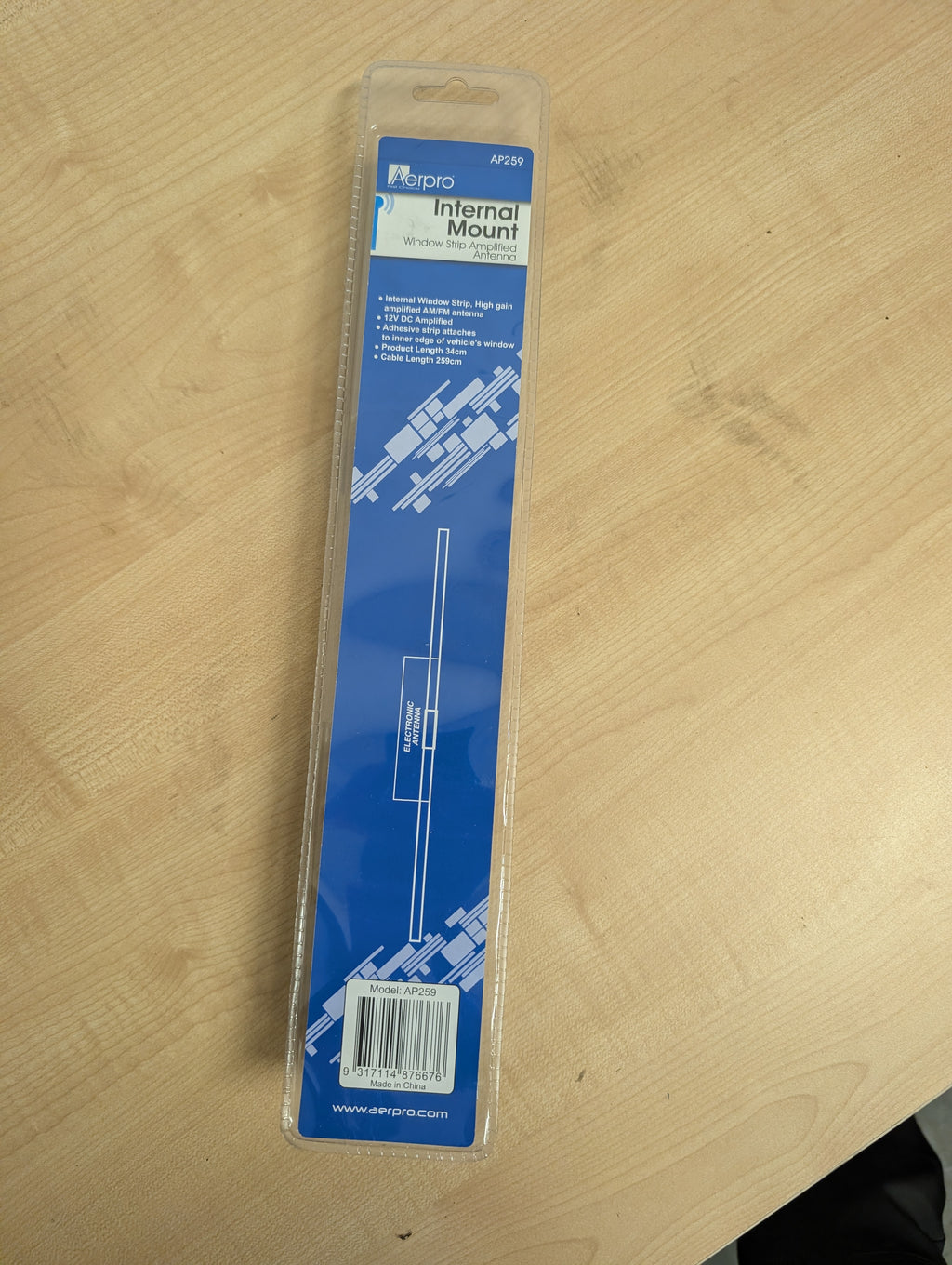 AP259: 12V Windscreen Antenna