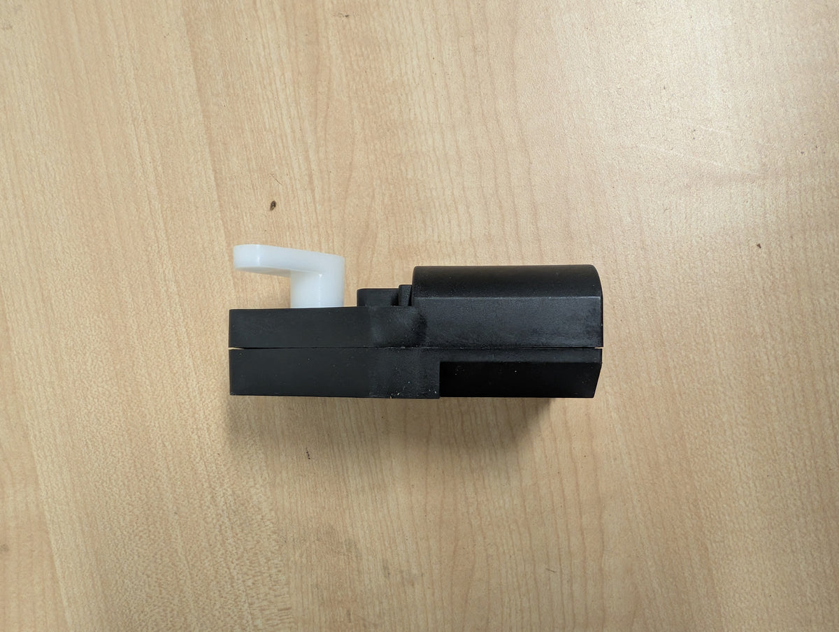 Genuine Isuzu HVAC Heater Air Door Actuator Motor (1-83579649-2 / 1835796492)