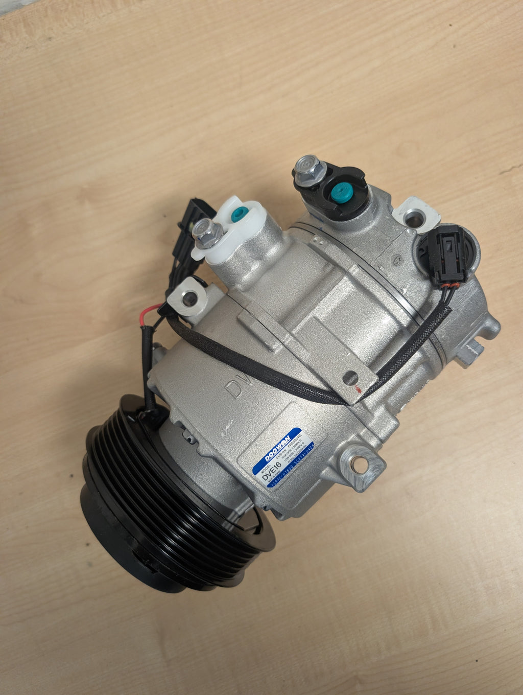 Halla / JAS Oceania 12V DVE16 A/C Compressor (A09-0677GQ)