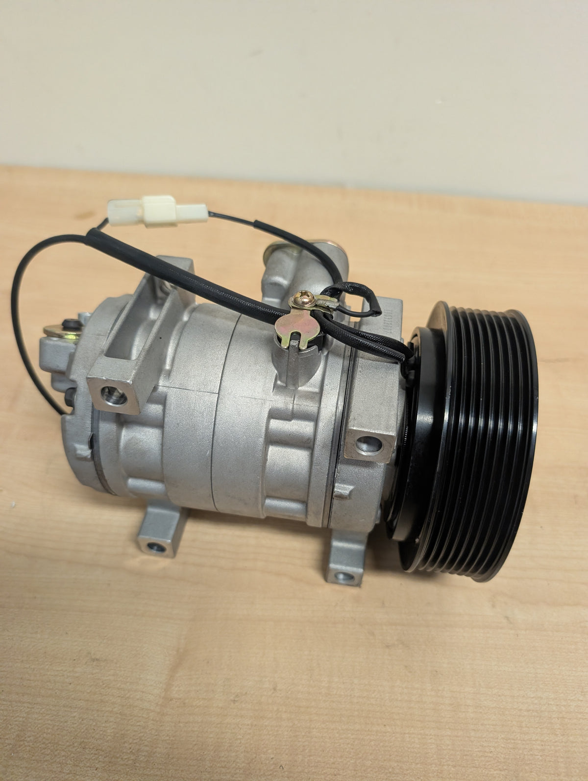 Jayair 12V Panasonic Style A/C Compressor (CM2024J)